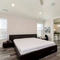 Modern Pool Home Bedroom 1