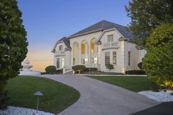Lakeview Manor of Chicagoland